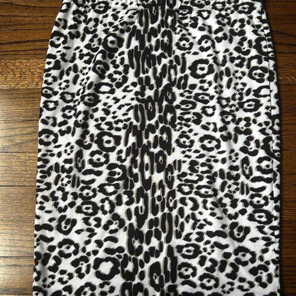 Bar III Black and White Midi Pencil Skirt